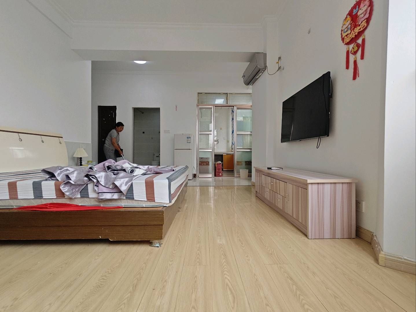 河畔花城图3